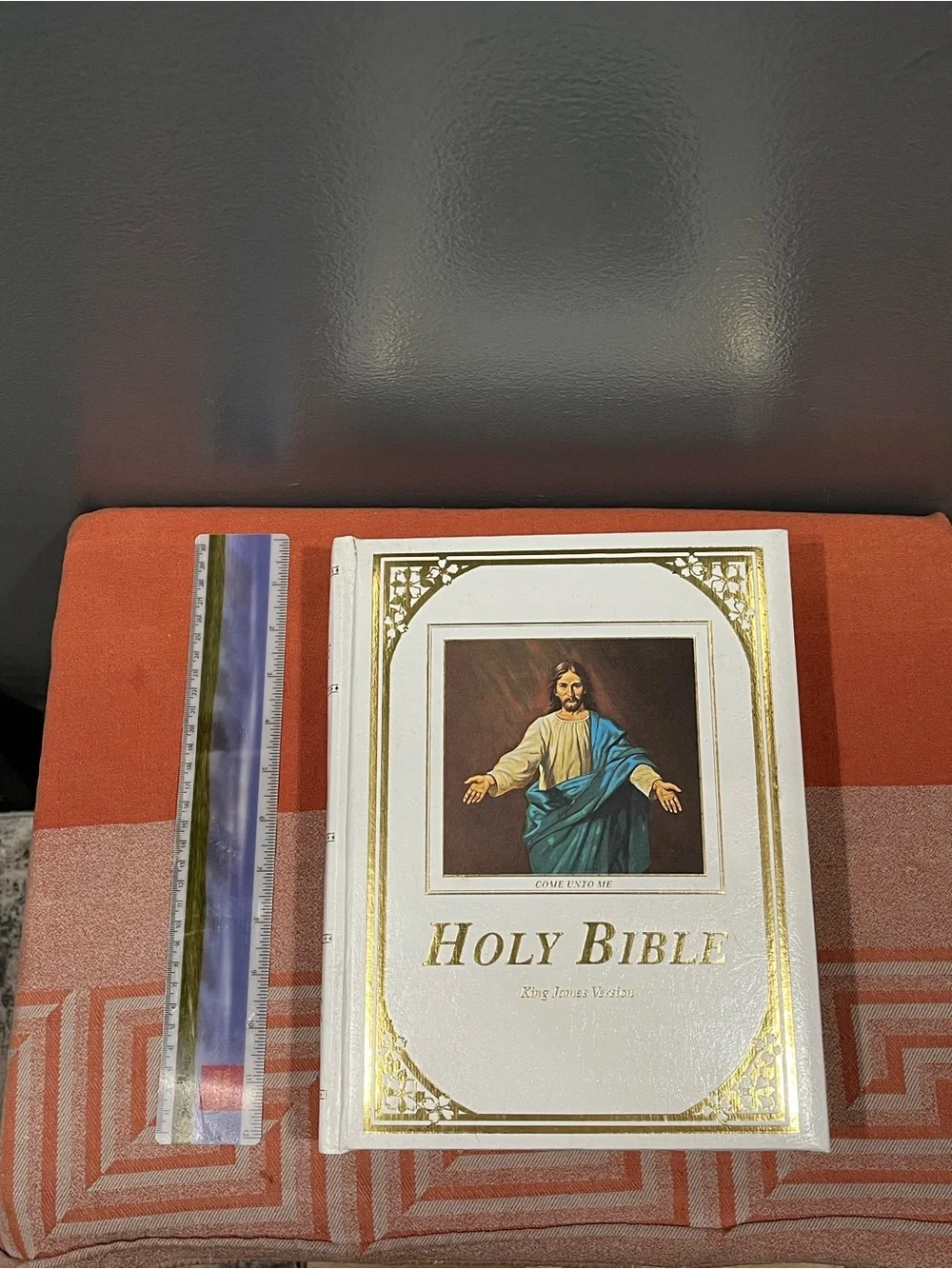 “Come Unto Me” Edition Holy Bible (KJV) - Picture 2 of 15